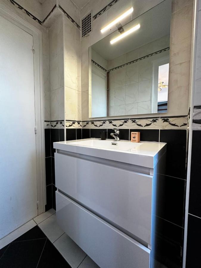 Beautiful Apartment With Terrace - Loire View 투르 외부 사진